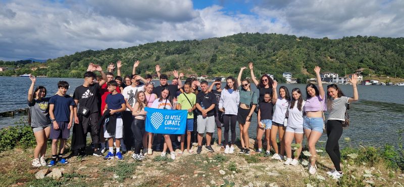 Младежи 2.jpg