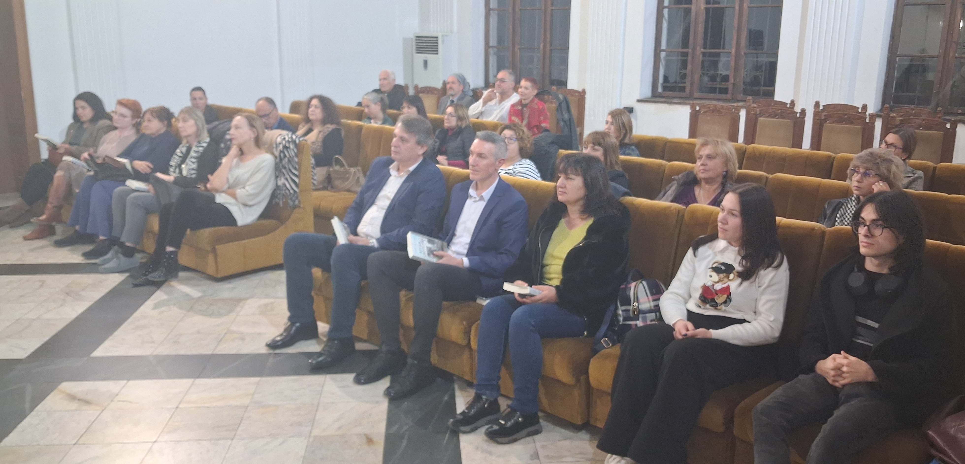 3 Публика.jpg