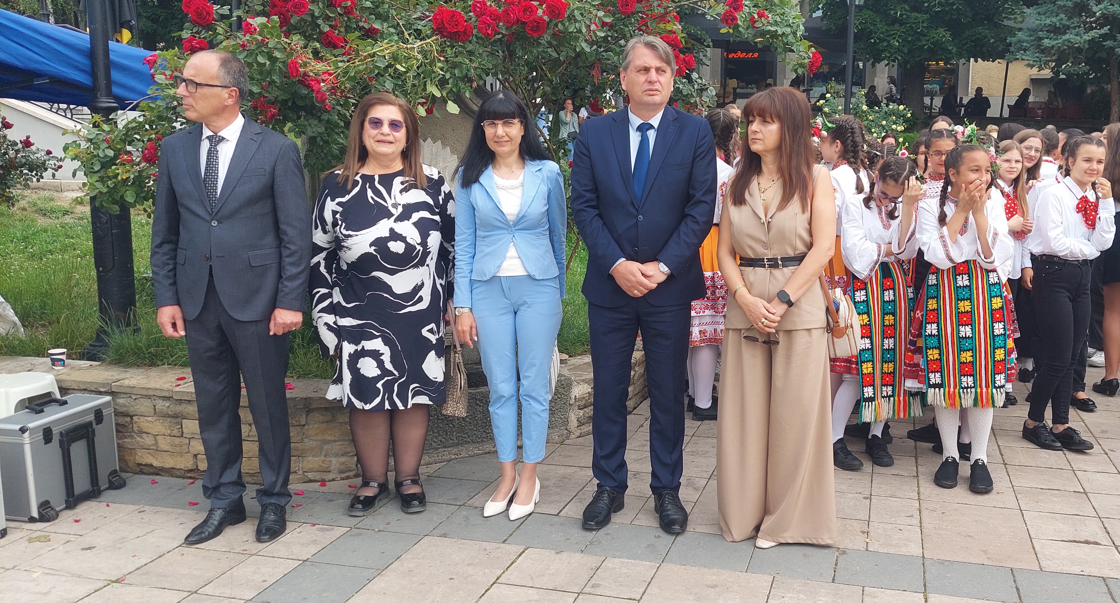 3 Официални гости.jpg