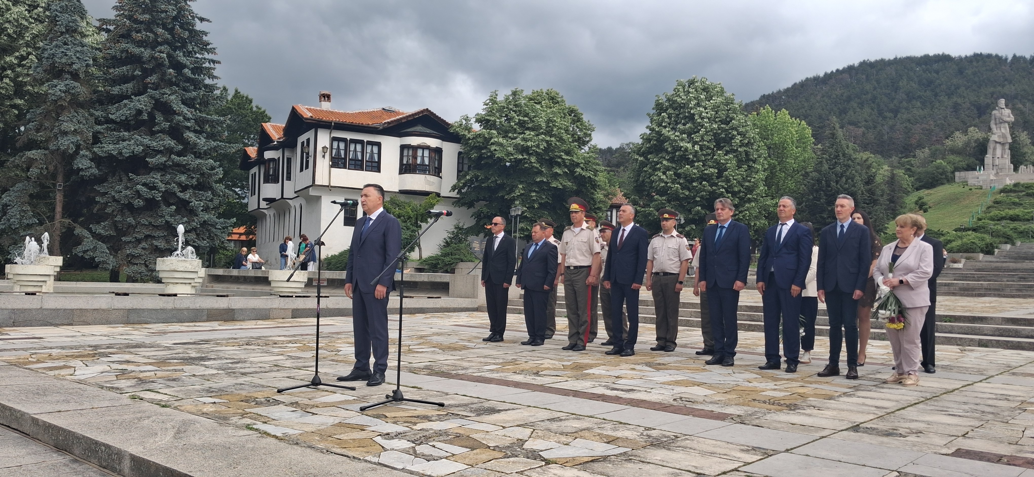 2 Слово д-р Кабаиванов.jpg